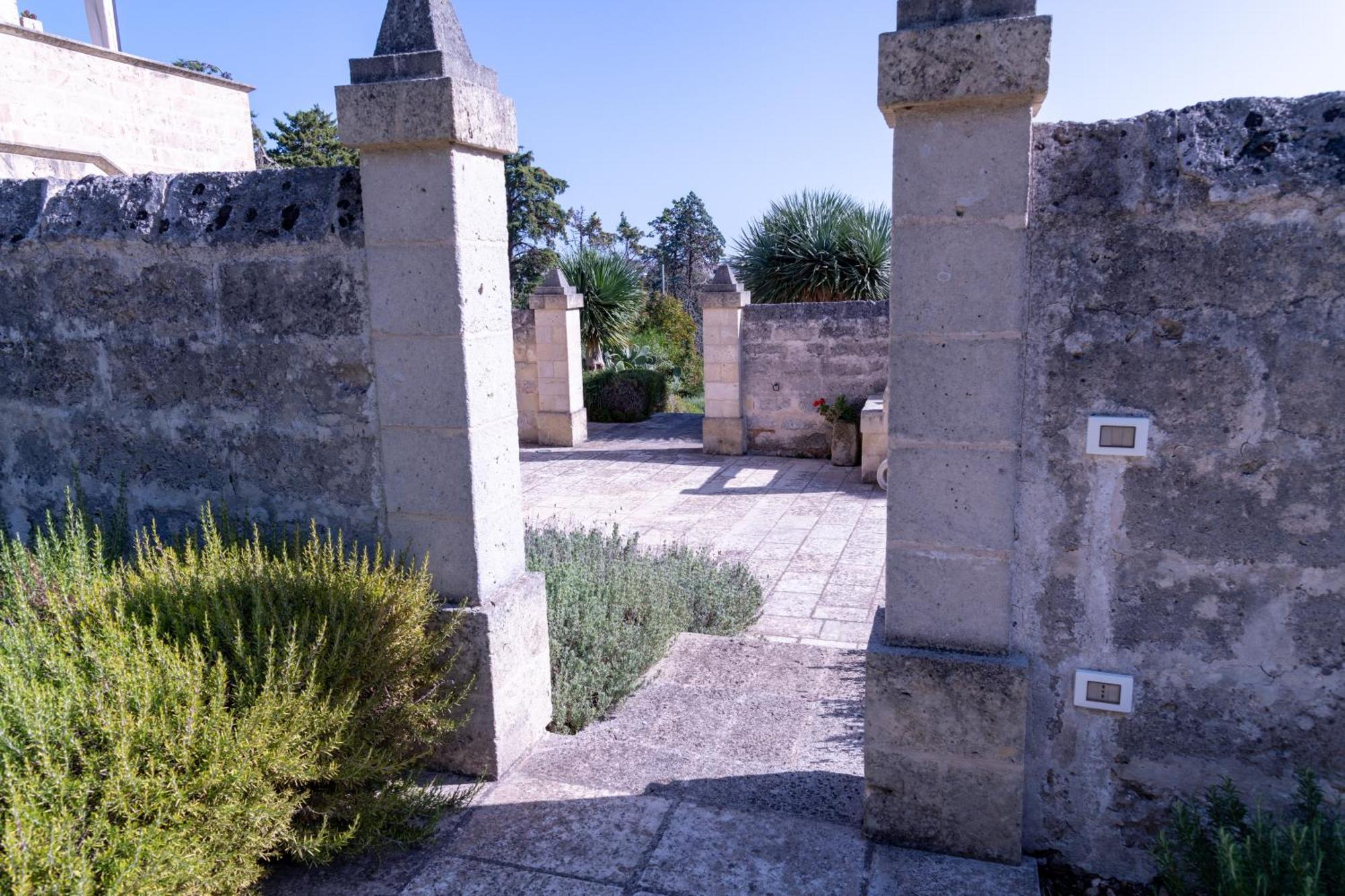 Masseria Caliani بورغوني المظهر الخارجي الصورة